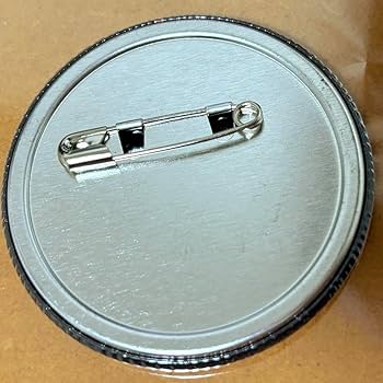 祭りの主役は我々だ 缶バッジ キズ有】〇〇の主役は我々だ！ エーミール 祭りの主役は我々だ